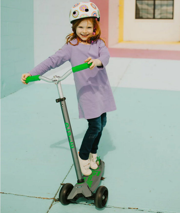 Maxi Deluxe Micro Scooter Pro – Hurley Burley Toys